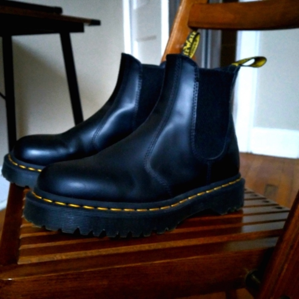 Doc Marten Chelsea Boots